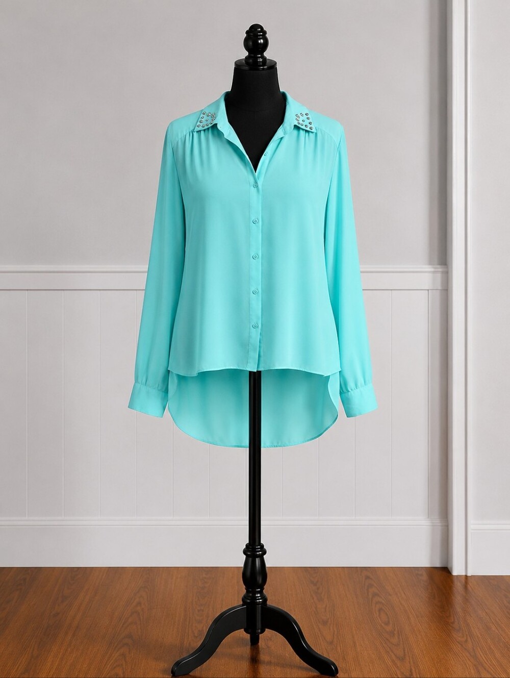 •Sans Souci Aqua Button-Up Blouse